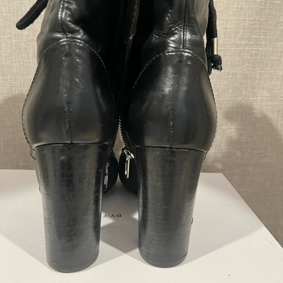 KURT GEIGER LONDON Laced and zippered ankle boots in black, size 39. - Picture 7 of 15